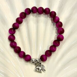 Artisan Magenta Beaded Bracelet with Silver Toned Elephant Charm NWOT